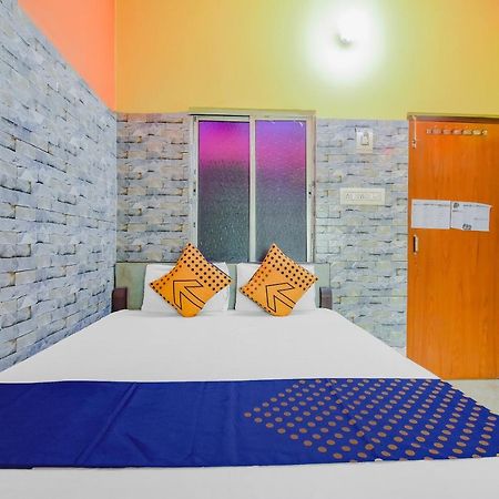 Spot On 74542 Aarav Hotel Jādabpur エクステリア 写真