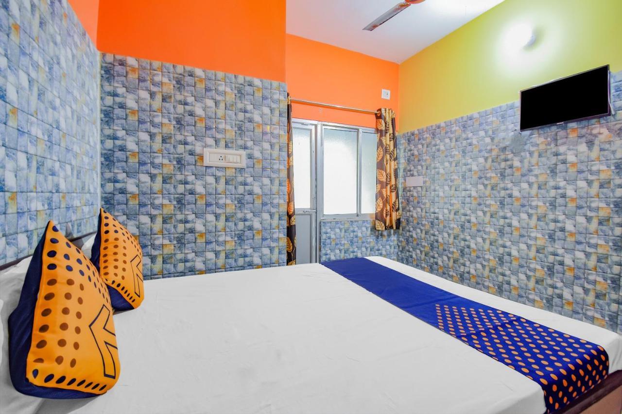 Spot On 74542 Aarav Hotel Jādabpur エクステリア 写真